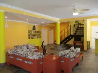 Harlem B & B Hotels in Dover