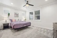 Beautiful Brick Bungalow Private 4 Bedroom Home