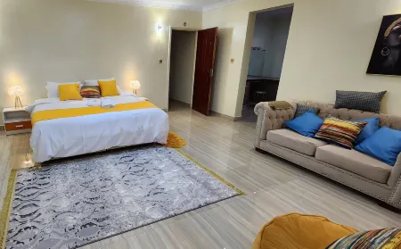 Lux Suites Vacanza Homes Nakuru