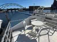 Houseboat in Providence!
