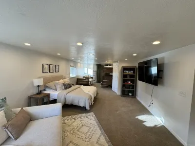 Holladay Home- ski Park City, Deer Valley, Brighton, and Alta -5 bdrm/3 ba Các khách sạn gần Mt Olympus