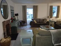 5 Bedrooms Sleeps 10-12 Free Wifi & Parking Garden - 무료 와이파이