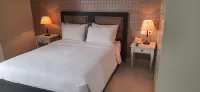 Anaya Hotel and Ballroom Các khách sạn gần Yayasan Sari Husada