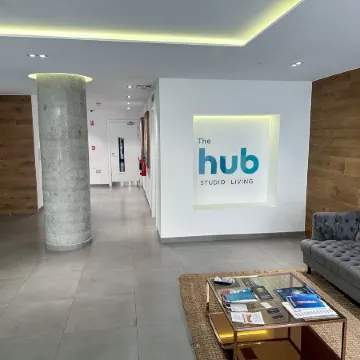 Top Floor Studio - The Hub Gibraltar - Self Catering Отели в г. Гибралтар