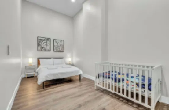 3Bd+65"+Crib+8 Min from DT CLE