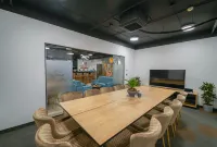 Chors Like a Hotel - Hostel