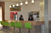 Royal Beach Hotel - bar