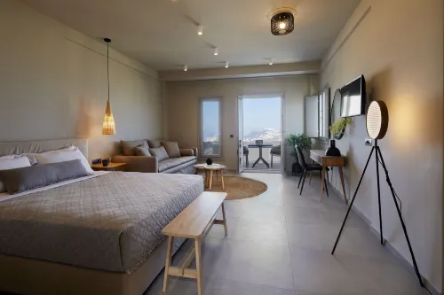 Mayu Suites - Rooftop Pools