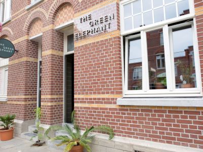 The Green Elephant Hostel & Spa