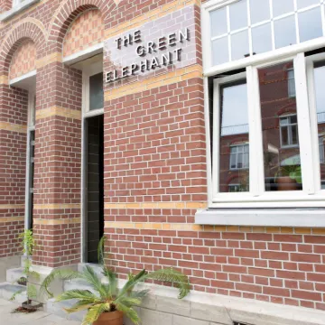 The Green Elephant Hostel & Spa Hôtels à proximité de : Gare de Maastricht