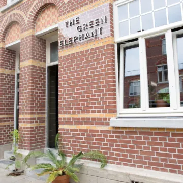 The Green Elephant Hostel & Spa Отели рядом с достопримечательностью «Хегум»