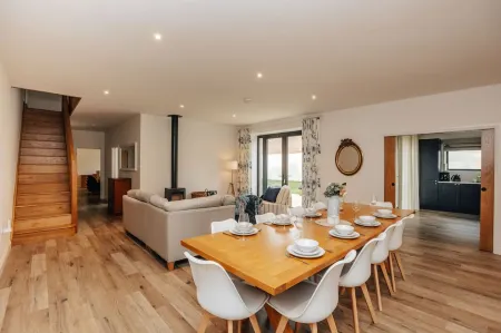 Home Farm Holiday Homes - Sleeps 26