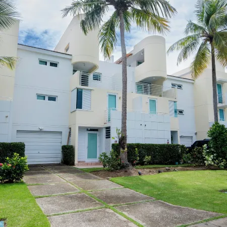 Dorado Beach 5 Bedroom Villa Отели в г. Дорадо