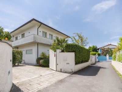 White Home