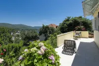 Guest House Rooms Rose