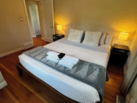 Cozy, Convenient Holladay Bungalow w/ Amenities ホラデイのホテル