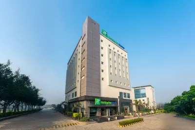 Holiday Inn Express Greater Noida Knowledge Park Hotels near Explore Technologies