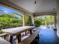 Cheerful villa with pool minutes from city center. Only 10 mins away from POP