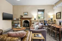 Idyllic, peaceful and historical "Coath Cottage" minutes from Bendigo's CBD