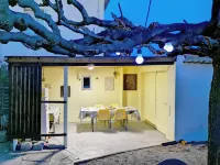 Villa a few steps from the beach