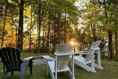 Panoramic Views of Miller Lake - The Lookout perched on the waters edge. Hotels near Emmett Lake Day Use Area