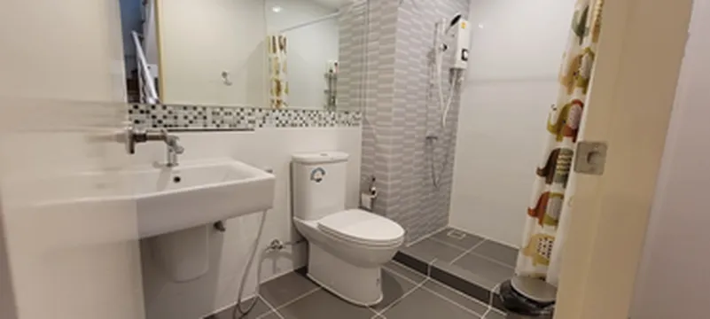 รูปภาพของCozy Townhouse 10 minutes to MRT Bang Rak Yai