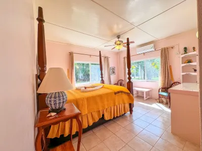 Ocean Paradise: 6BR, 5BA, Pool, Family and Pet Friendly with Private Beaches! Hotel di 