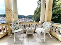 Bohemian City View + Balcony + Free Parking at the property