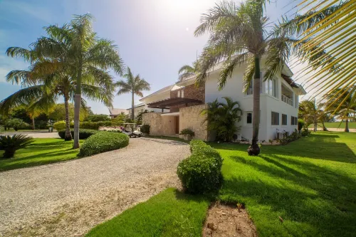 KID-FRIENDLY LUXURY  VILLA - 300 YARDS FROM BEACH - MAID & CHEF INCLUDED !!! - 別墅