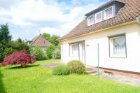 Gästehaus Barbara mit Garage in 26919 Brake Hotels in Brake