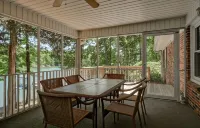 Lake Keowee Lakefront Home W/ Private Boat Ramp-Great Rates