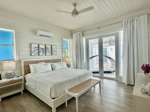 Luxury Beachfront Home, Heated Private Pool, Five King Suites w/ Ensuite Baths!