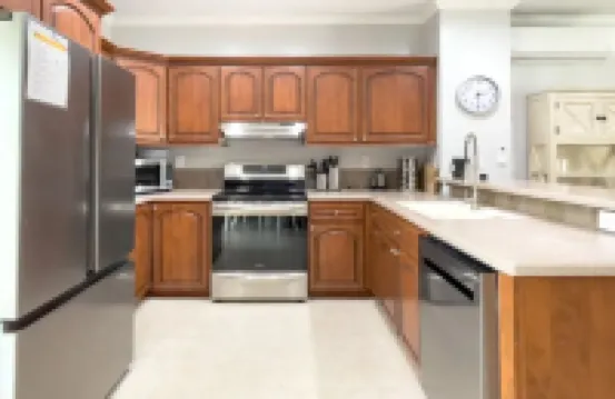 Migrate Beach Chalets #3, sleeps 7. N Palmetto Point. WiFi. AC. Pools. Paradise!