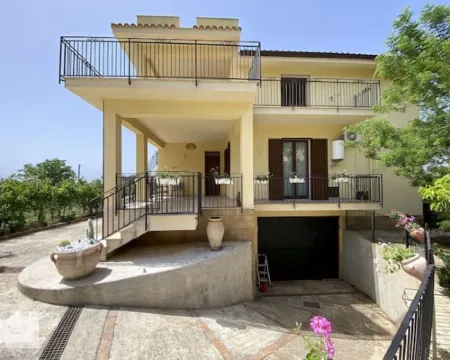 Fabien's House Villa for relaxing vacations Hotels in Cinisi