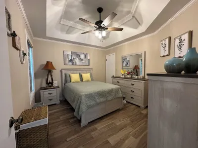 Cozy 3BR Home w/ Garage – Quiet & Central Hotels near Town & Country Shopping Center