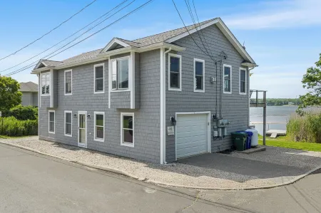 Coastal New England Waterfront Home, Harkness Park, Casinos