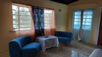 Mid Island, Spacious  unit with balcony, conveniently located to everything