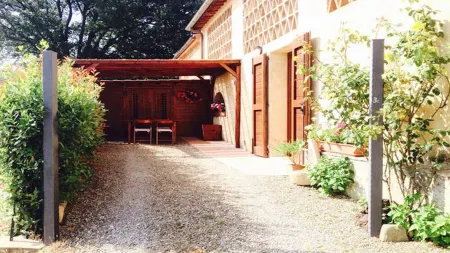 "CasaJona Holiday" Tuscan Country House close San Gimignano, Siena, Florence Отели в г. Поджибонси