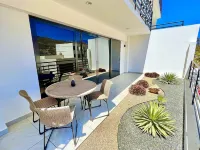 NEW Deluxe 2BR - 2BTH, 2 KING BEDS, Pool, GIG-Speed WI-FI, Barbecue, Grand Patio