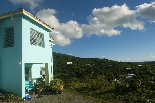 80 Degrees Plus Year Round, 5 Mins to Beaches and Frederiksted Town Hotels in Northwest