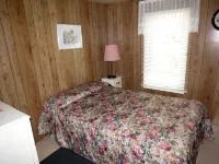 Haliburton Lake Cottage Rental - Waterfront Hotel a Dysart and Others