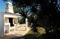 House with garden, private pool and bbq