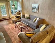 Effortless Modern Mountain Condo Retreat