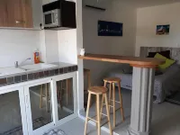 Diamond Beachfront Studio