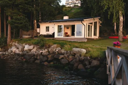 House with hot tub on the beach near Stockholm