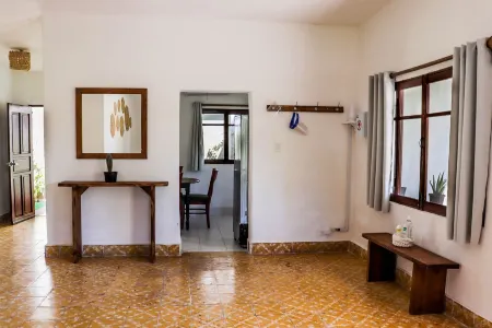Casa Loreta (Sleeps 12, close sea, private pool)