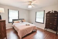 Cozy 2BR 2BA 5 min to lake 20 min to downtown CLT