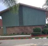 13.5 Miles to Disneyland! Family sized townhome in a quiet community. Hotels in Bellflower