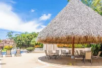 High-Ceiling Condo Nestled in Treetops at Los Sueños