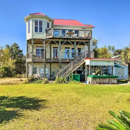Charming Waterfront Home Fish, Boat and More!